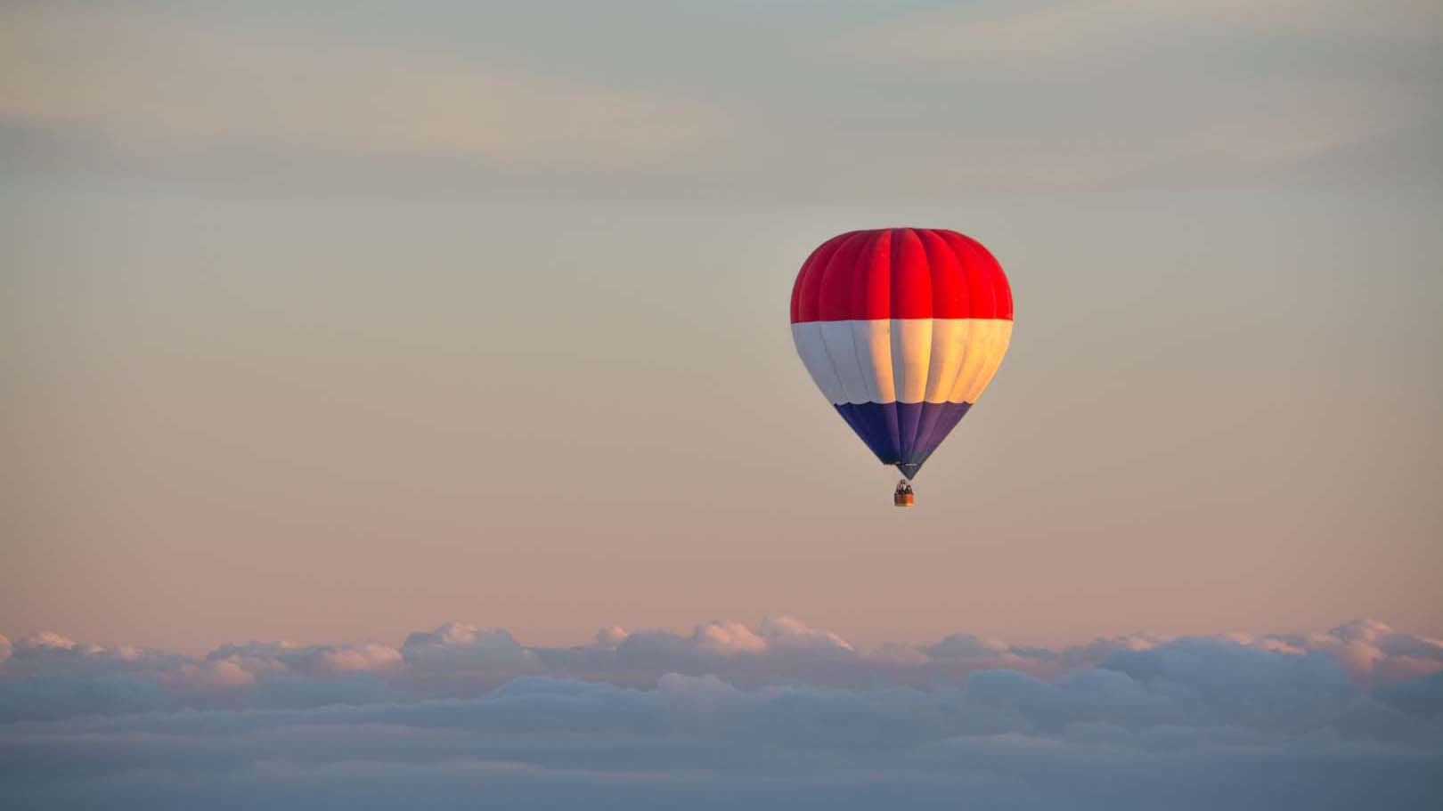 RWB Netherlands air balloon_landscape